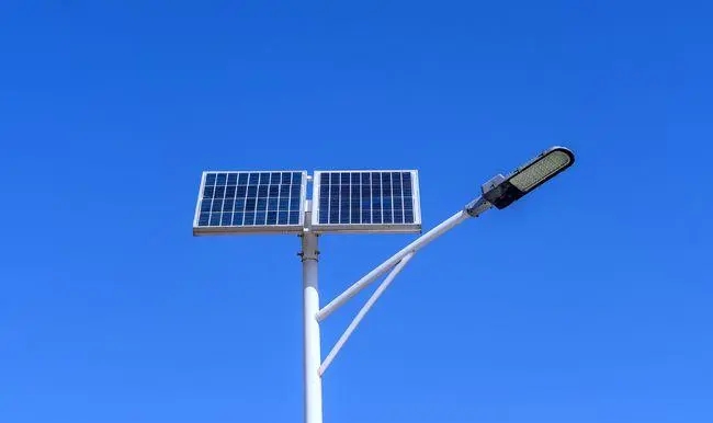 新疆太阳能路灯和LED路灯的区别