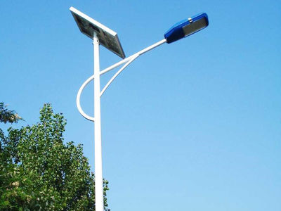 新疆太阳能路灯怎样储存电量